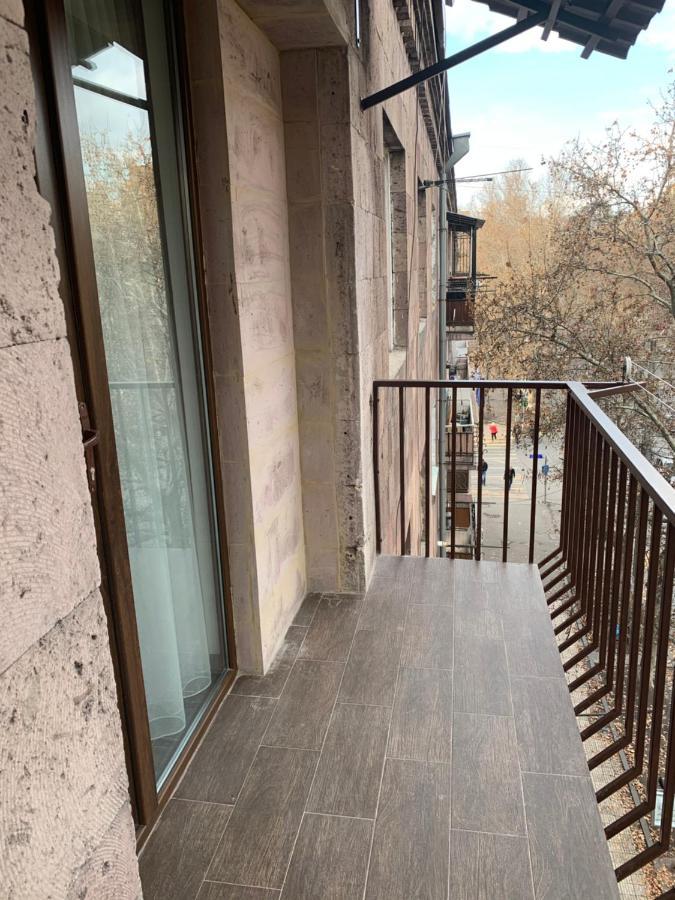 Art Apart 47 Erivan Exterior foto